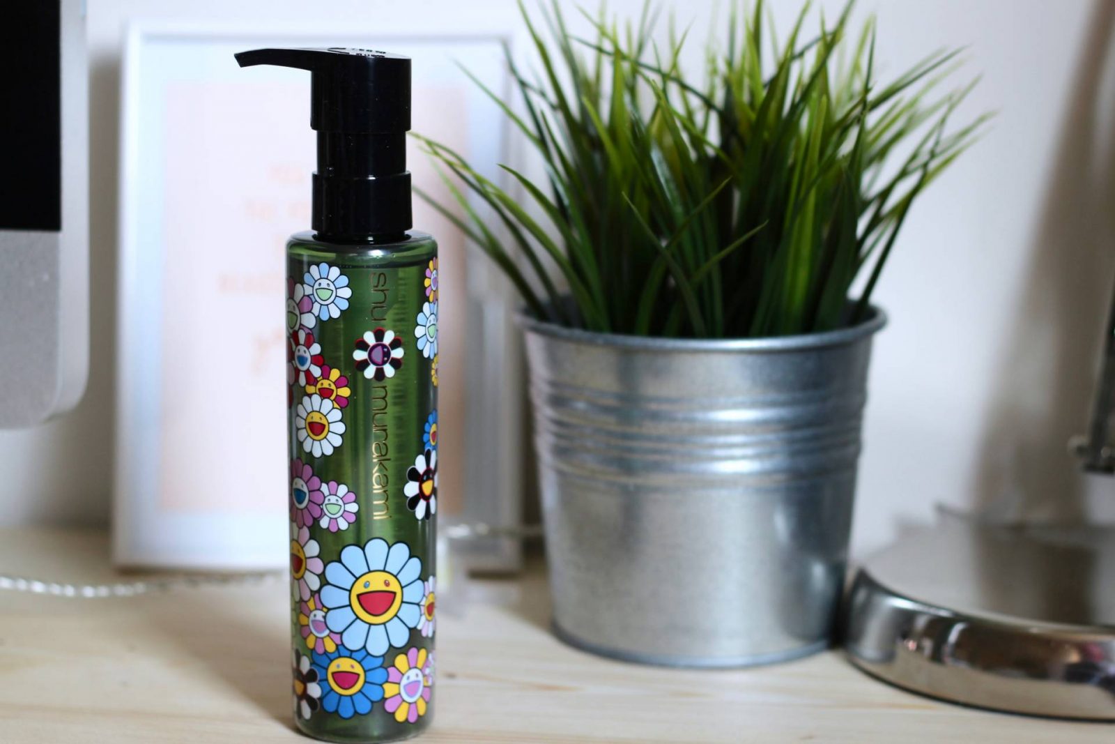 L’HUILE DÉMAQUILLANTE Anti /Oxi+ SHU UEMURA