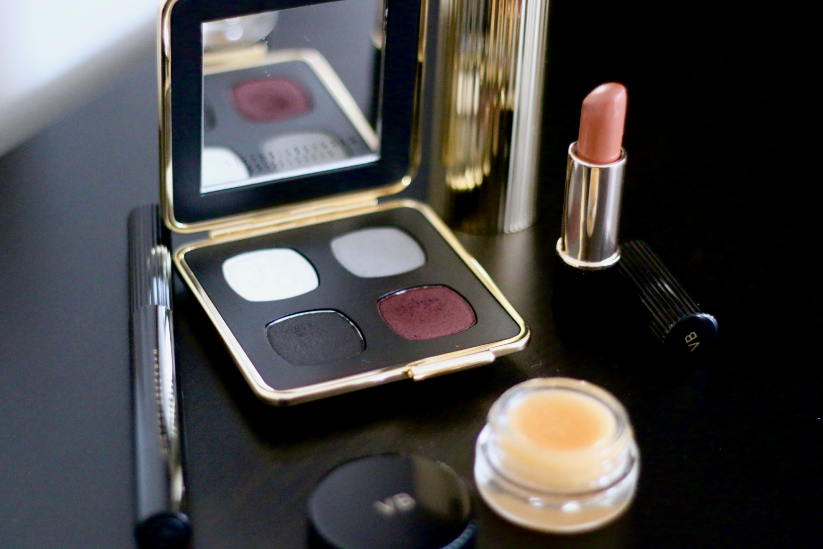 GET THE LONDON LOOK: ESTEE LAUDER X VICTORIA BECKHAM