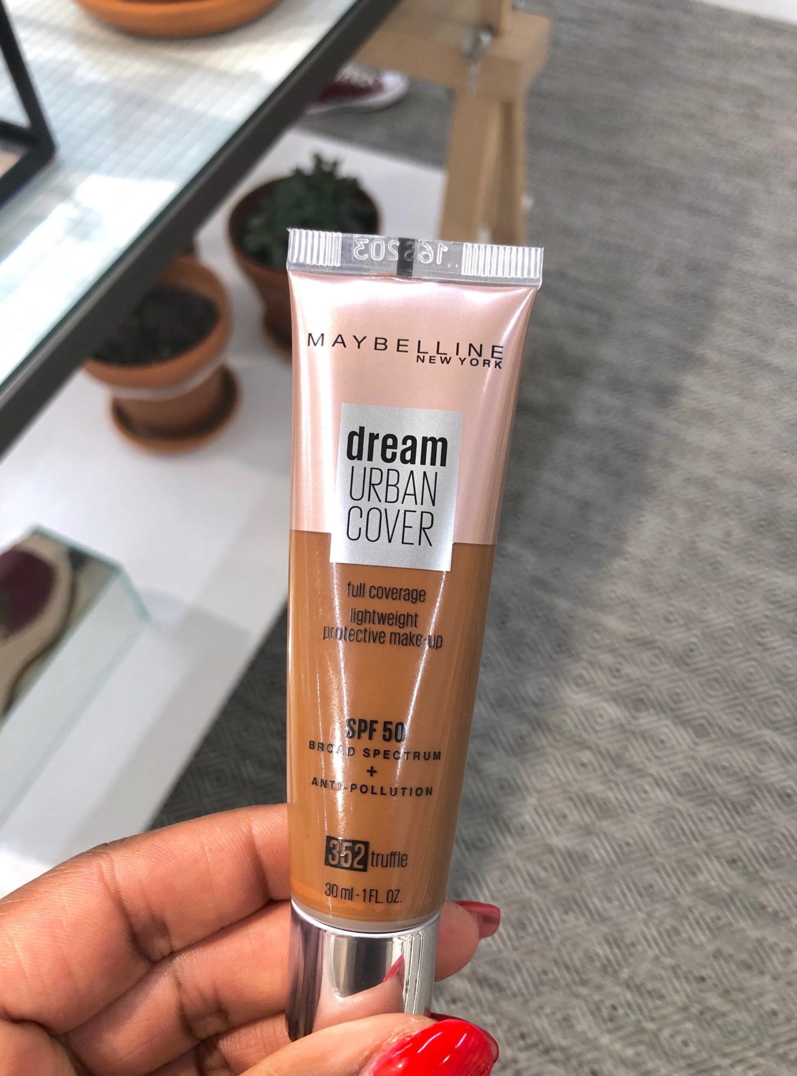 MAYBELLINE DREAM URBAN COVER